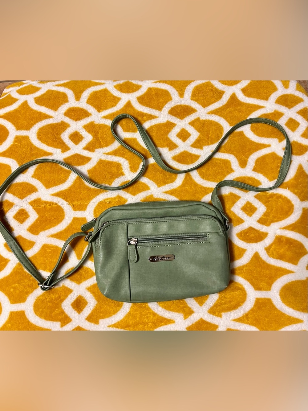 MultiSac Green Solid Small Crossbody Bag Zip Closure, Adjustable Strap, Pockets